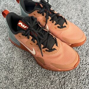 Nike Men's Orange and Gray Athletic Shoes